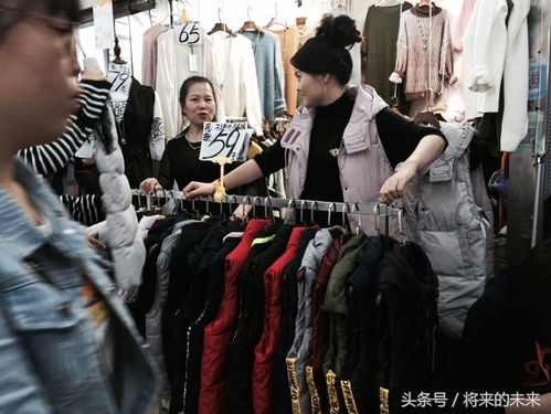 北京最大外貿(mào)服裝城6號(hào)閉市,衣服5元,10元隨處可見(jiàn),淘寶者爆滿